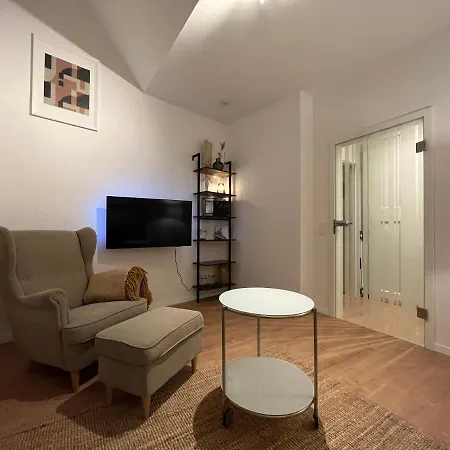 Modernes City-apartment Mit Highspeed-wlan & Top-lage - Easy *