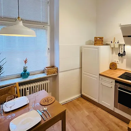 Apartament Modernes City-apartment Mit Highspeed-wlan & Top-lage - Easy